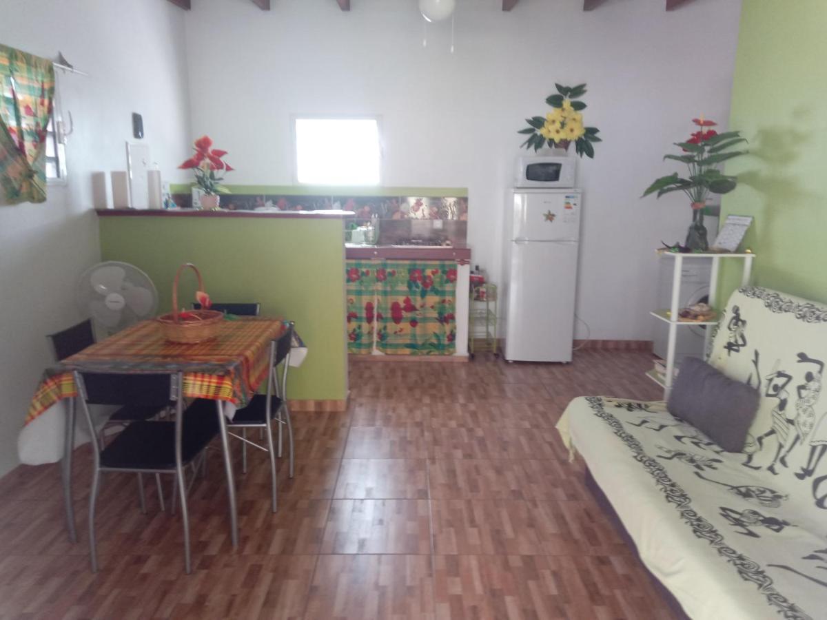 La Casa Binecha Avec Jacuzzi Villa Baillif Exterior photo