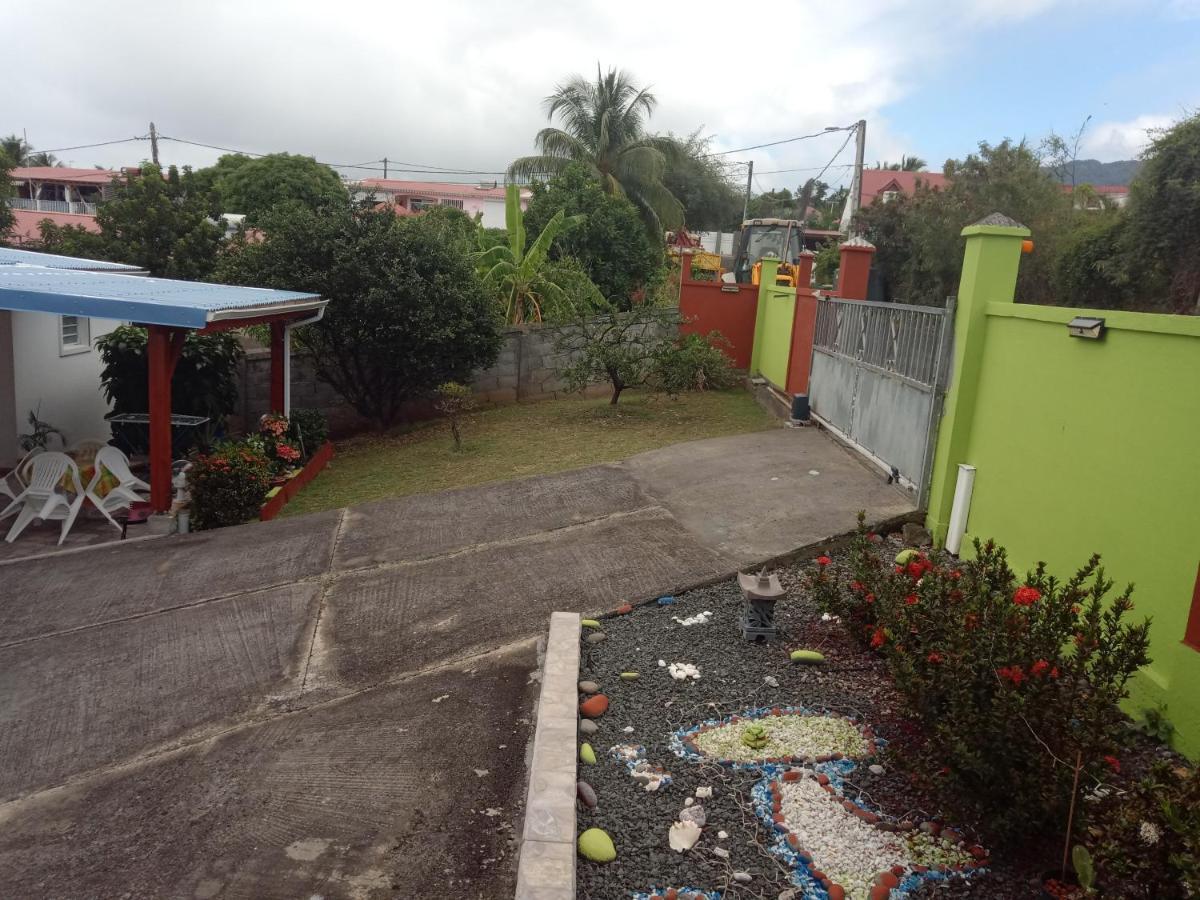 La Casa Binecha Avec Jacuzzi Villa Baillif Exterior photo