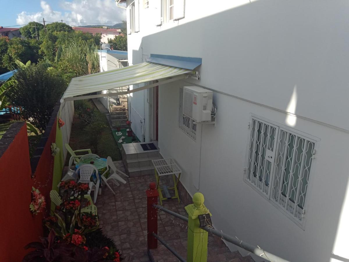 La Casa Binecha Avec Jacuzzi Villa Baillif Exterior photo